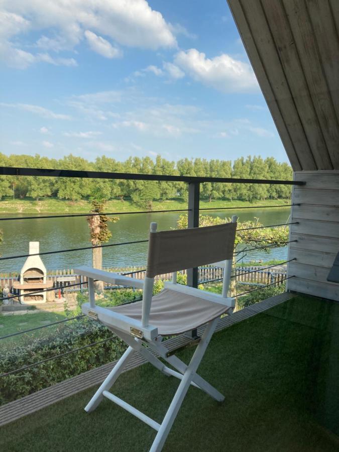 Ons Maashuisje Maaseik Exterior photo